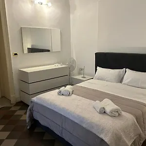 Casa Centro Storico Gioia Aeroporto di Catania Fontana Rossa